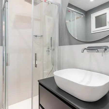 Apartament Mica Calefati *